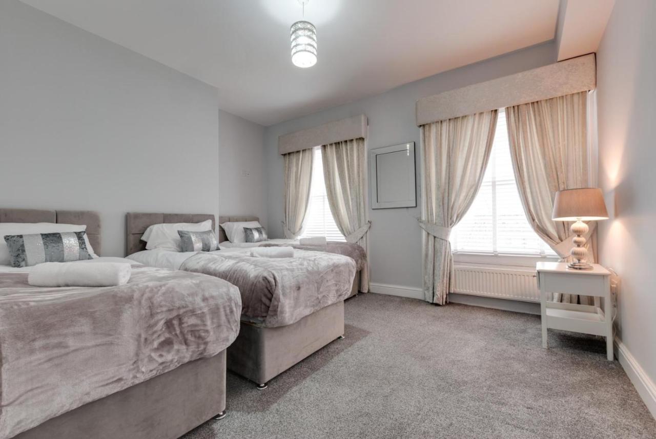 Rst Rodney Street Hotel *